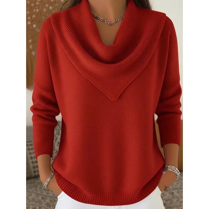 Suéter rojo de manga larga con cuello drapeado amplio y silueta de bajo curvo.